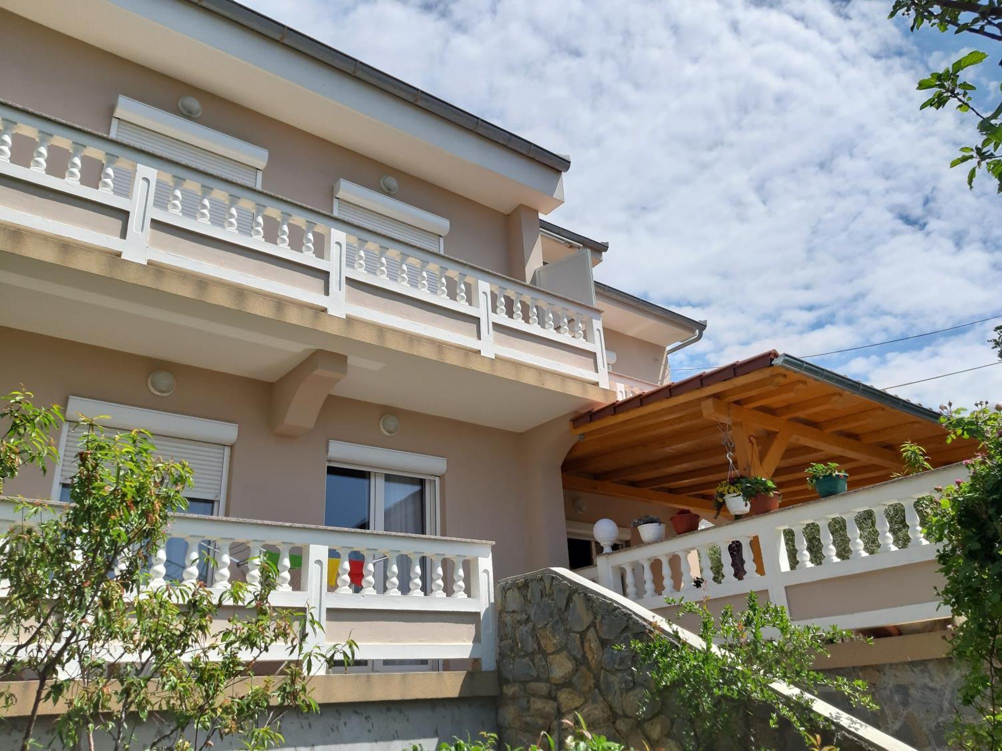 Apartments Vesna Banjol Exterior photo